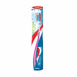 Periuta de dinti Extreme Clean Medium