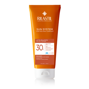 Lotiune catifelata cu SPF 30 Sun System